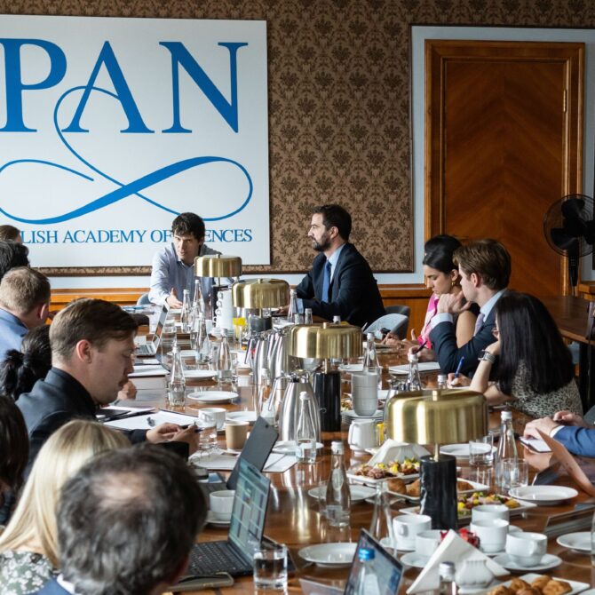 Wizyta delegacji Johns Hopkins SAIS w PAN: rozmowy o dezinformacji i nowych technologiach