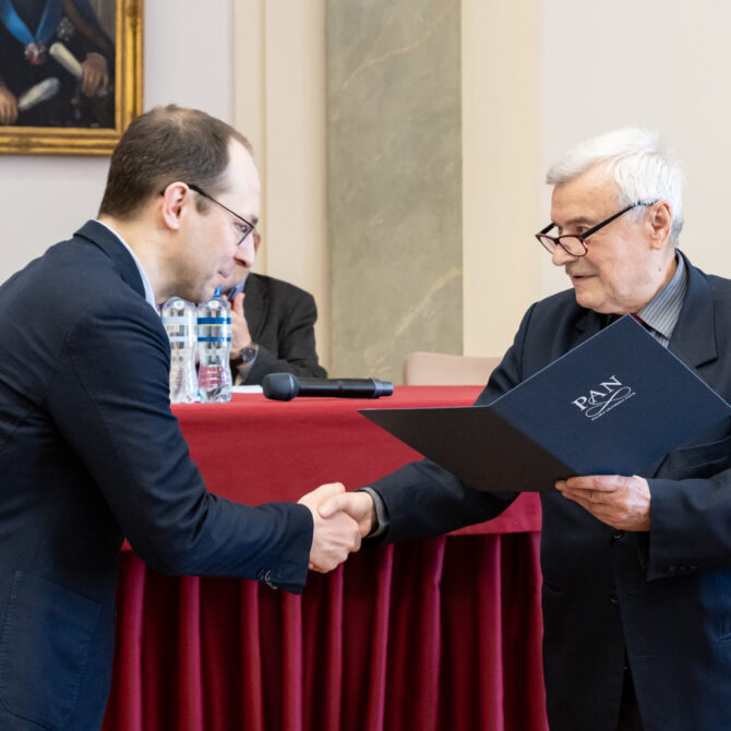 Laureaci nagród naukowych Wydziału I PAN odebrali dyplomy