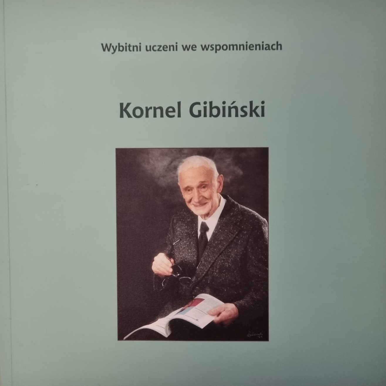 Okładka książki o profesorze Kornelu Gibińskim
